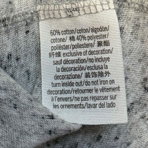 PINK VICTORIA’S SECRET Women’s Heather Gray V-Neck Short Sleeve T-Shirt Size Sma - Picture 4 of 5